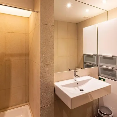 Apartament Well-located With Smart Space