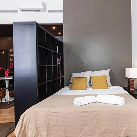 Well-located With Smart Space * ליסבון