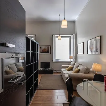 Well-located With Smart Space Apartman Lisboa